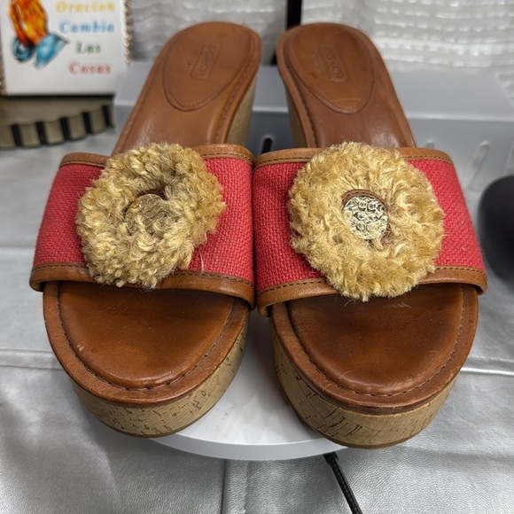 (T5) COACH JAZMIN PLATFORM
RED CANVAS AND BROWN LEATHER WEDGE SANDALS
SIZE 10M - Picture 2 of 12